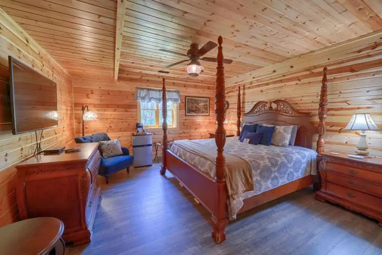 Ridgewater Lodge Bedroom 2